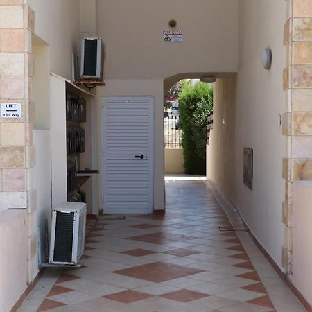 Sunset Apartment With Pool & 10 Mins To Venus Beach Paphos Luaran gambar