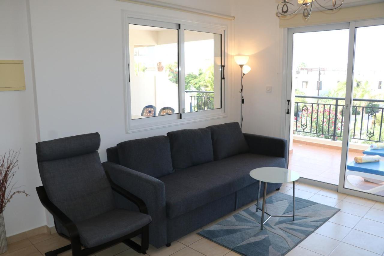 Sunset Apartment With Pool & 10 Mins To Venus Beach Paphos Luaran gambar