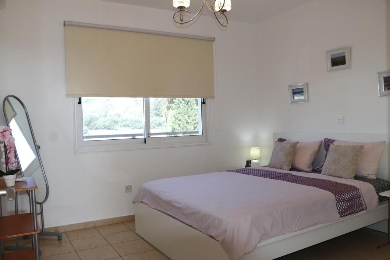 Sunset Apartment With Pool & 10 Mins To Venus Beach Paphos Luaran gambar