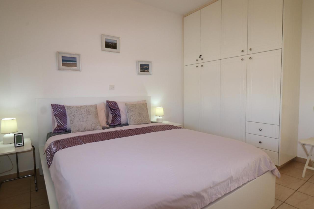 Sunset Apartment With Pool & 10 Mins To Venus Beach Paphos Luaran gambar