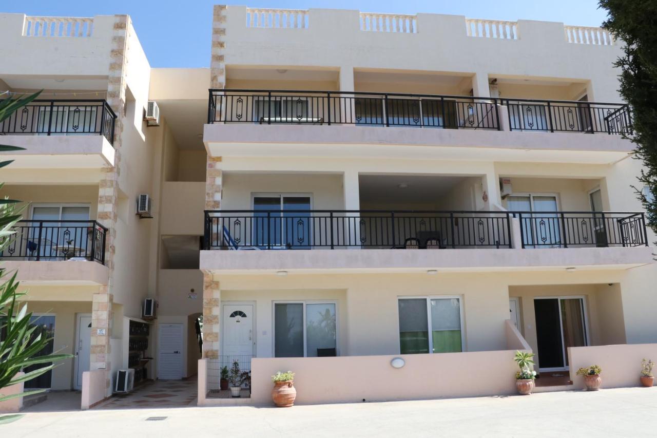 Sunset Apartment With Pool & 10 Mins To Venus Beach Paphos Luaran gambar